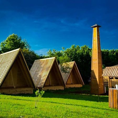Rooms & Glamping Lana Haus Licko Petrovo Selo Екстериор снимка