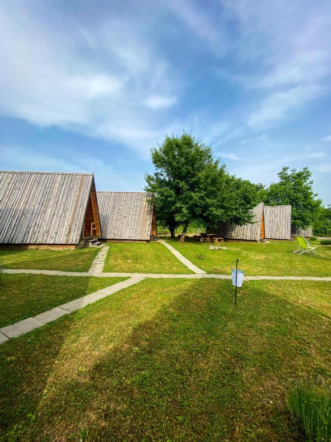 Rooms & Glamping Lana Haus Licko Petrovo Selo Екстериор снимка