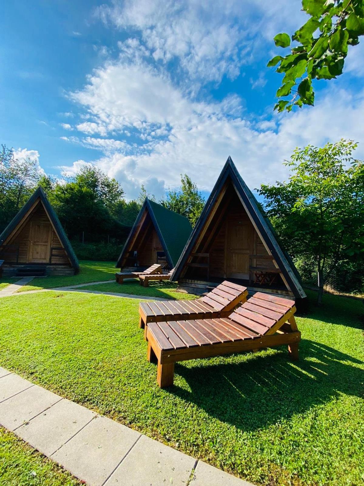 Rooms & Glamping Lana Haus Licko Petrovo Selo Екстериор снимка