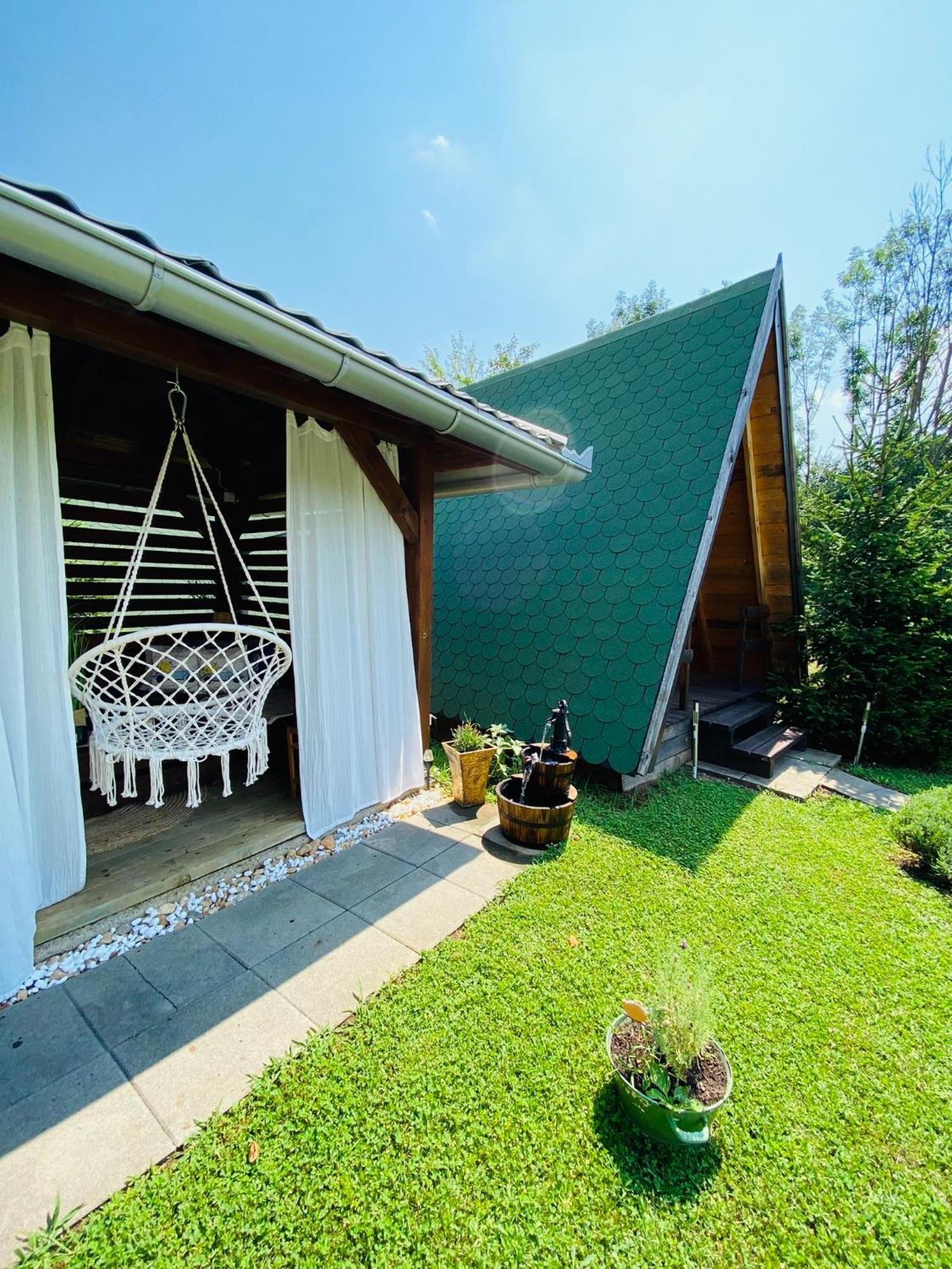 Rooms & Glamping Lana Haus Licko Petrovo Selo Екстериор снимка