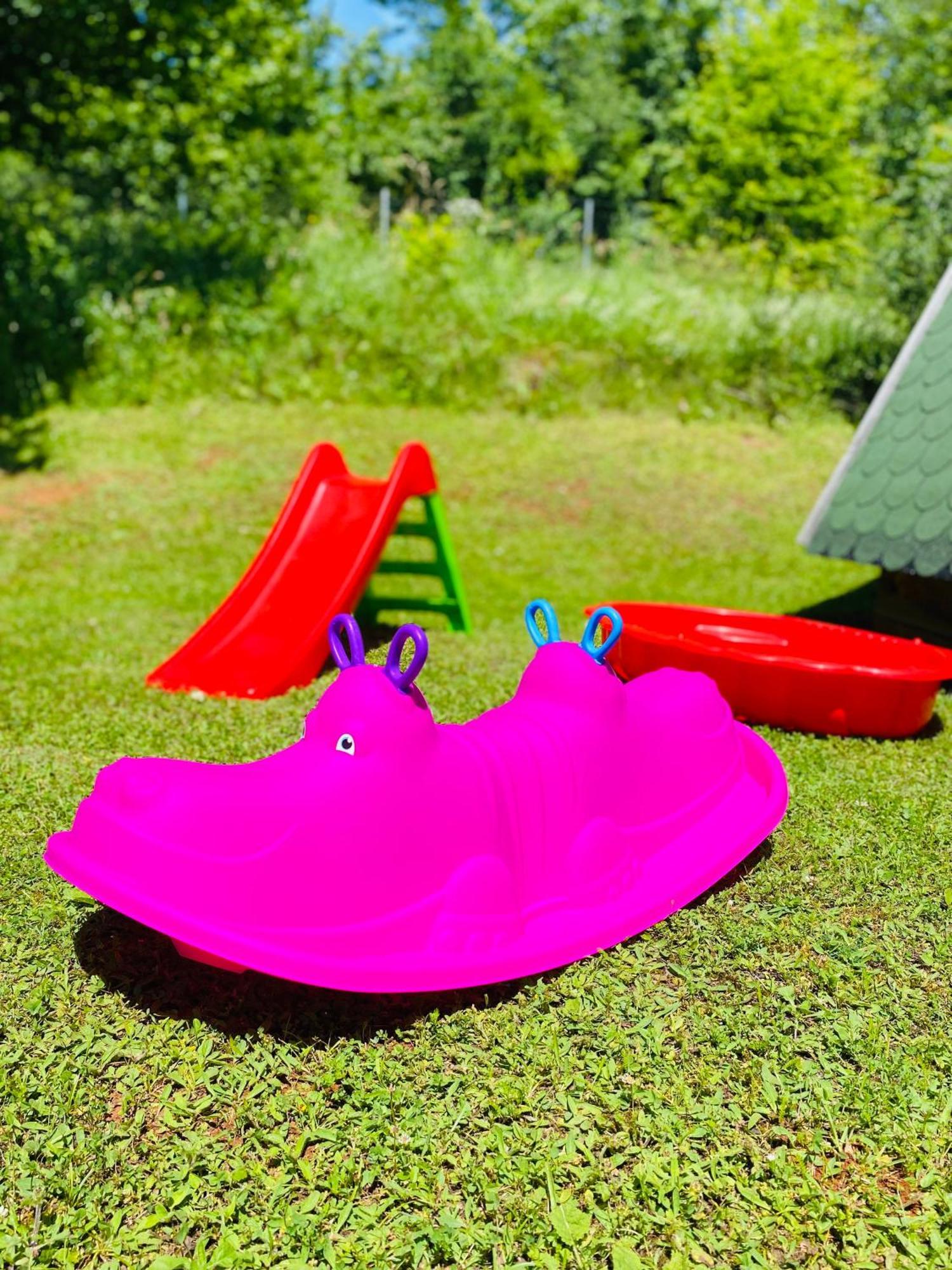 Rooms & Glamping Lana Haus Licko Petrovo Selo Екстериор снимка